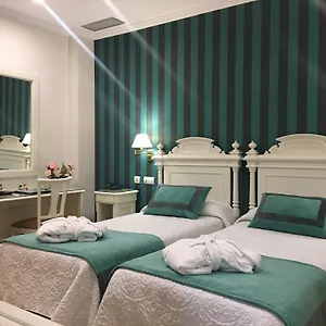 3* Hotel Adriano Boutique