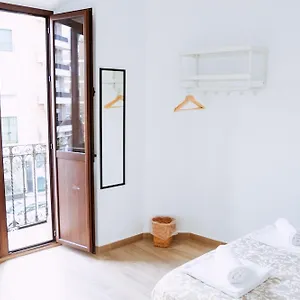 Triana Riverside Hostal