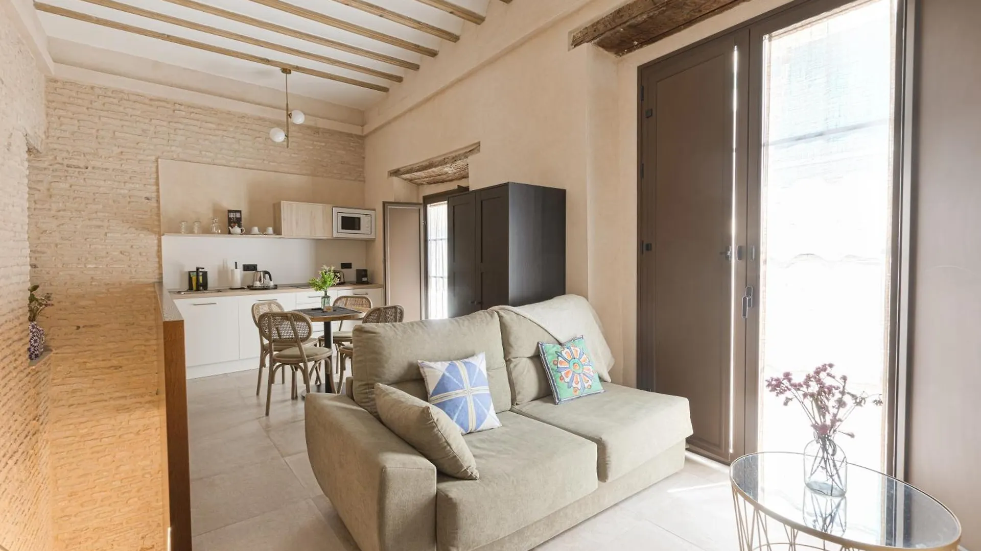 Aparthotel Casa Senorial Del Siglo XVIII Siviglia